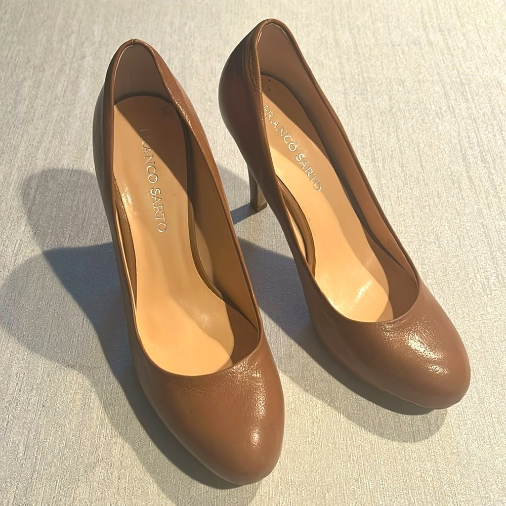 Franco Sarto Women’s ‘Warren’ Tall Tan Heeled Pumps w/ Amazing condition Size 10